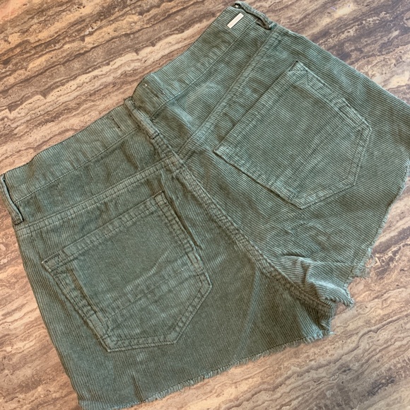 KENDALL+KYLIE GREEN CORD SHORTS Sz 24 - Picture 4 of 7